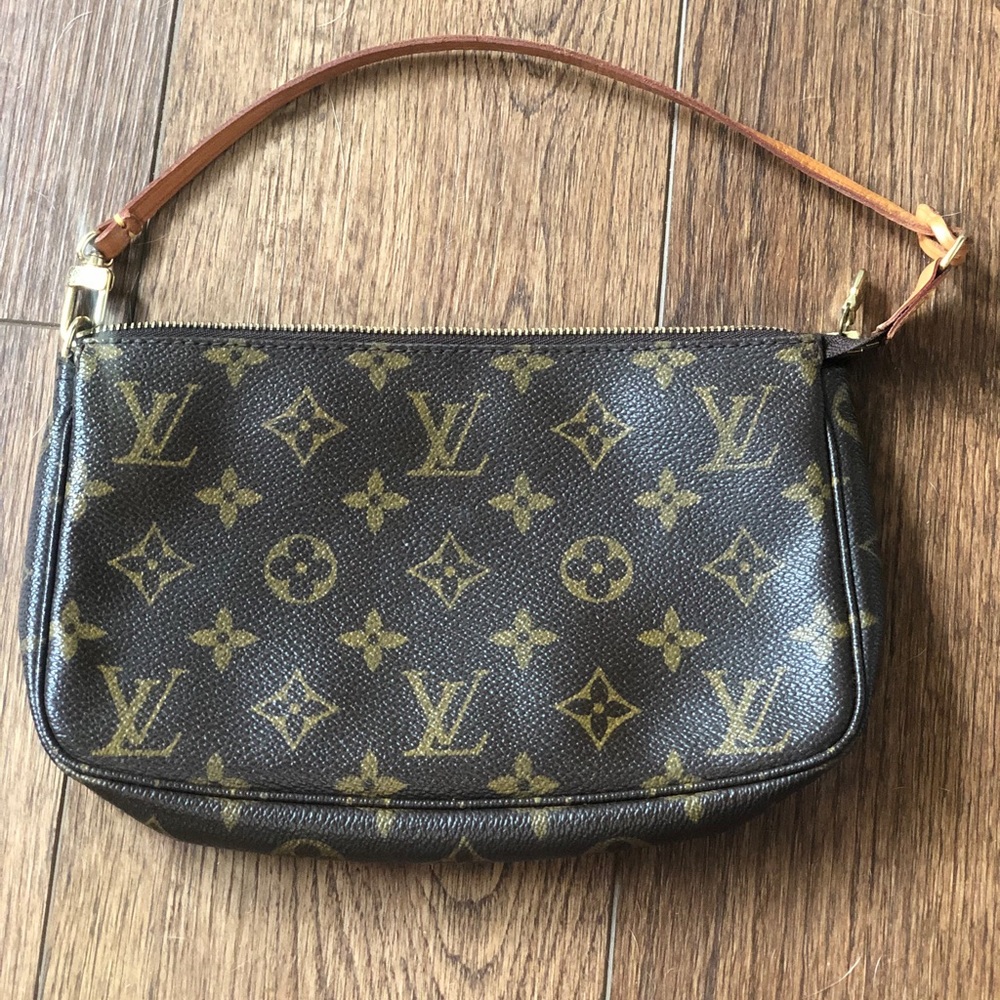 Louis Vuitton purse